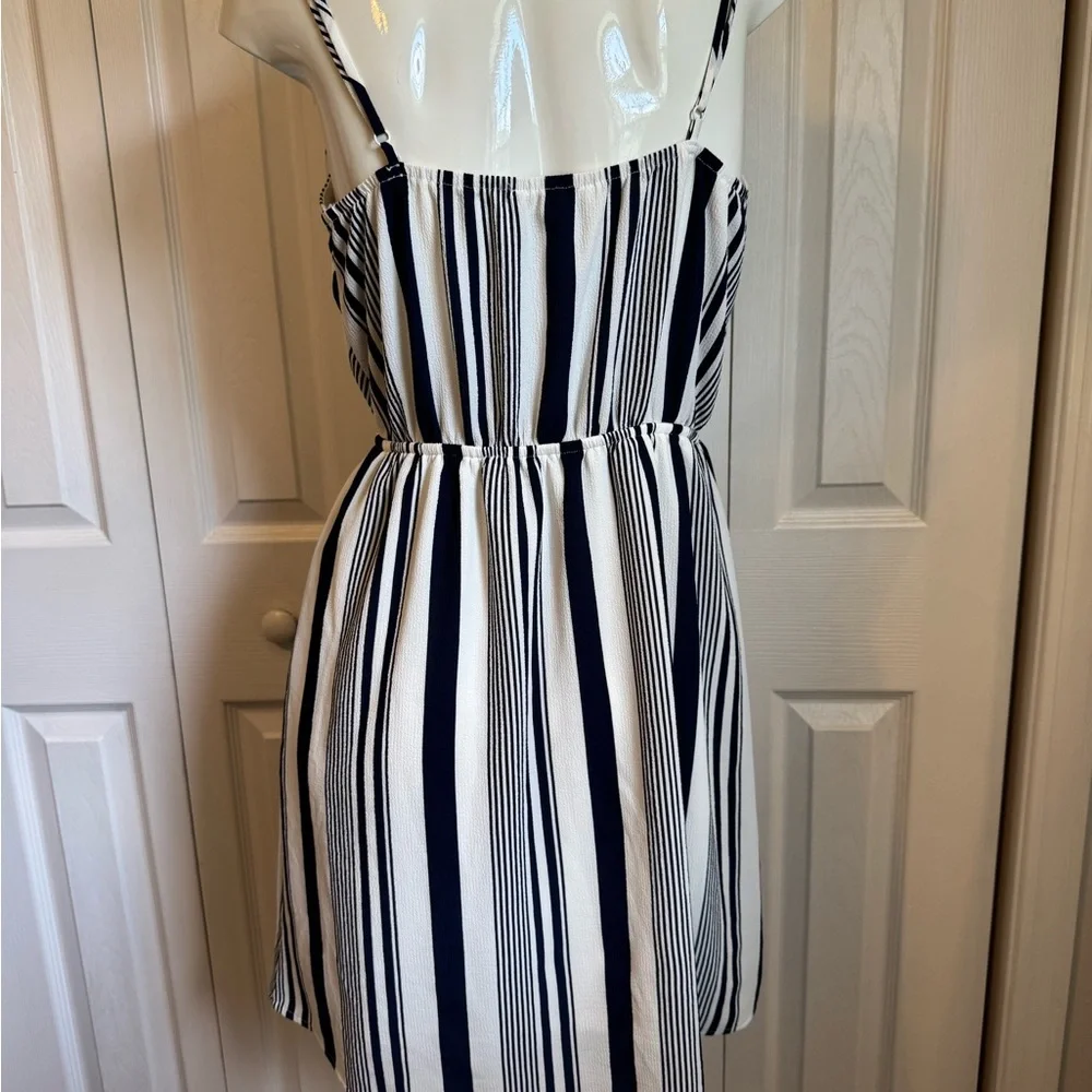 Monteu Striped Navy White Sleeveless Dress Size  juniors large adjustable strap - Picture 5 of 12
